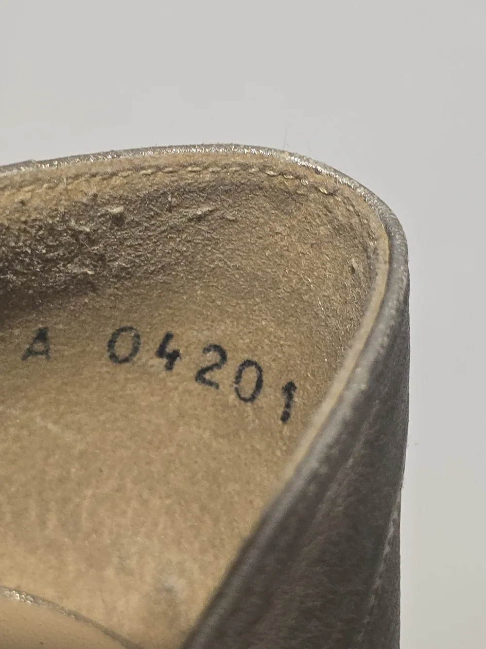 Stuart Weitzman Metallic Pewter Gold Leather Espadrille Wedges Peep Toe 7.5 M